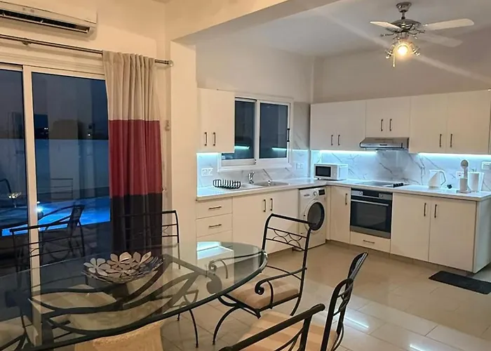 Margarita Luxury 3 Bed & Pool * Dherinia